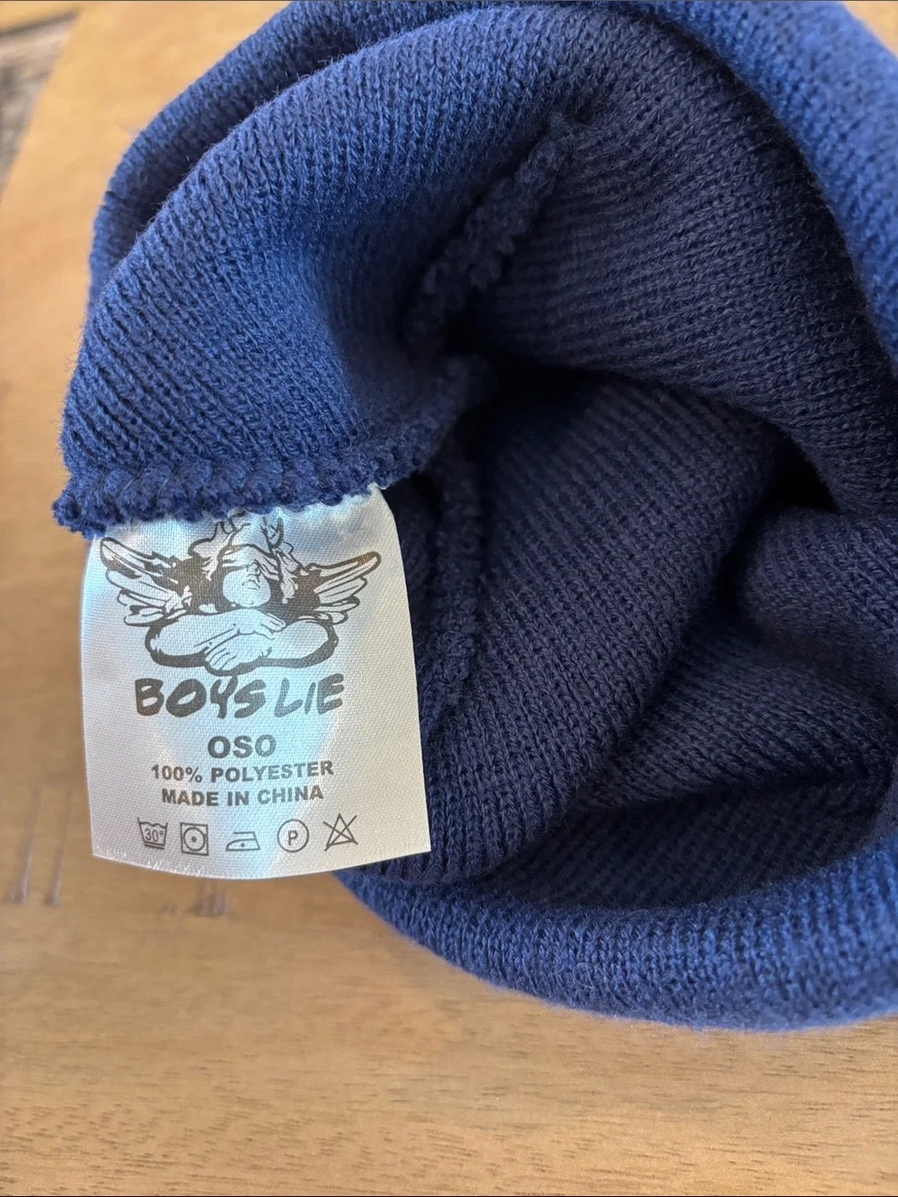 Boys Lie Navy Blue & Red Patch Angel Beanie Hat Womens One Size Fits All NWT